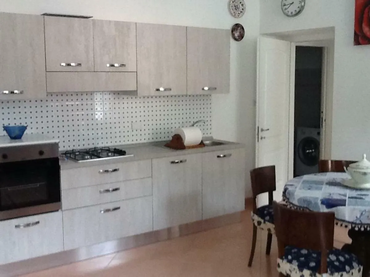 Lake House Mezzanego Apartment